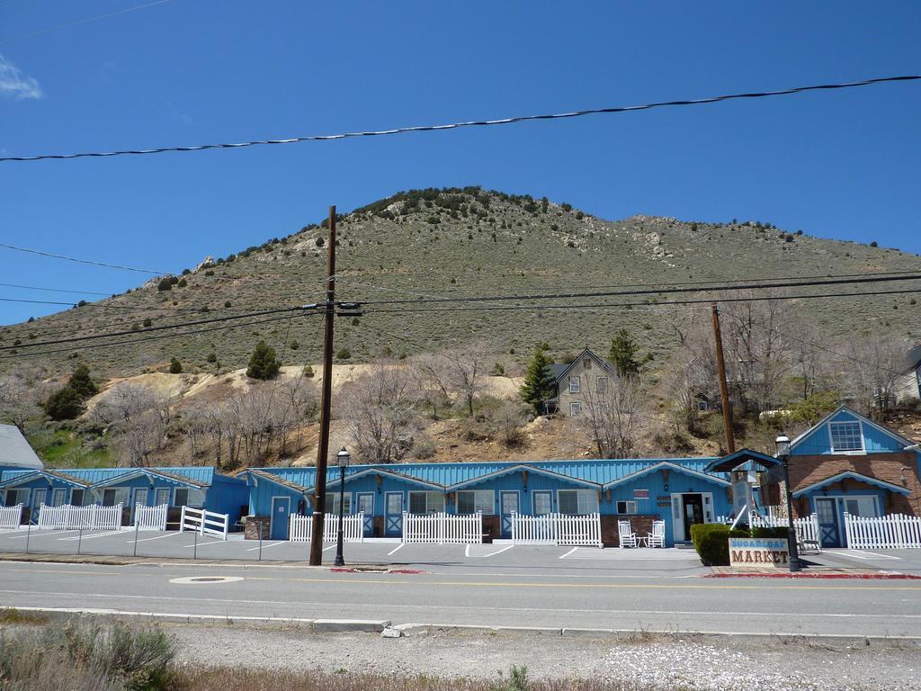 Sugarloaf Mountain Motel Virginia City Exterior photo
