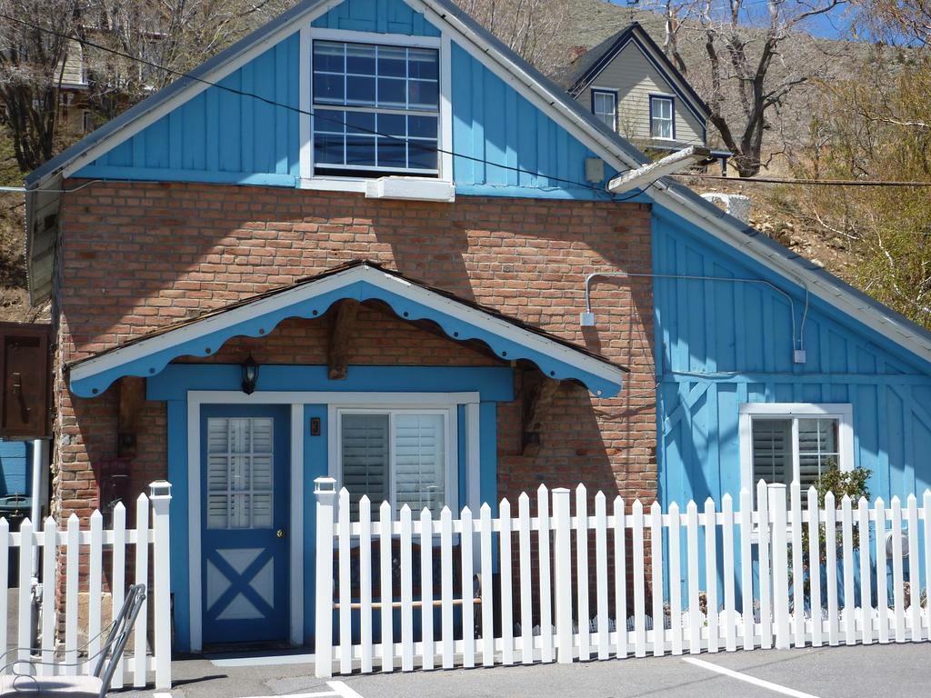 Sugarloaf Mountain Motel Virginia City Exterior photo
